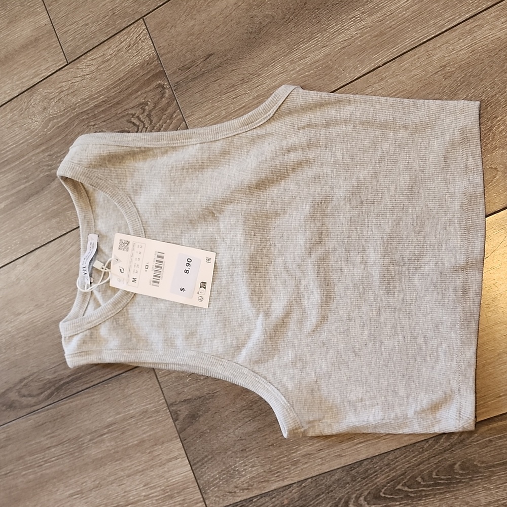 🌺3 for 30 NWT Zara grey tank